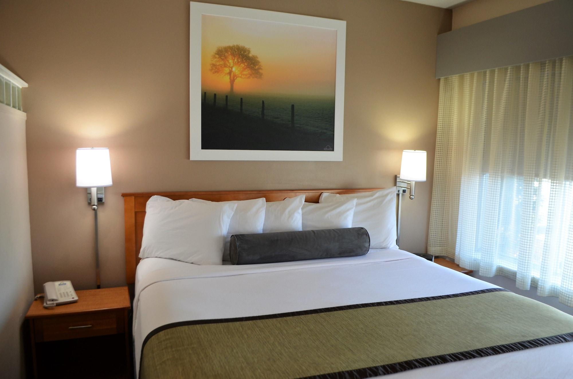 Days Inn & Suites By Wyndham Madison Exteriör bild