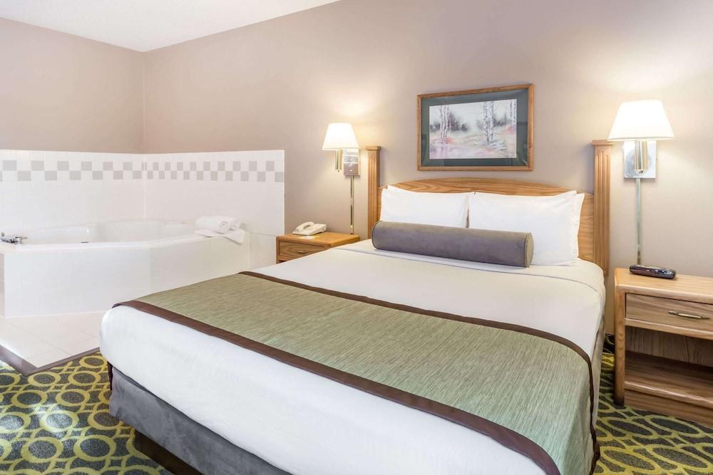 Days Inn & Suites By Wyndham Madison Exteriör bild