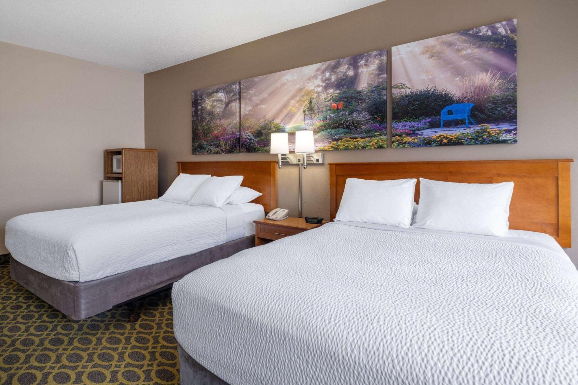 Days Inn & Suites By Wyndham Madison Exteriör bild