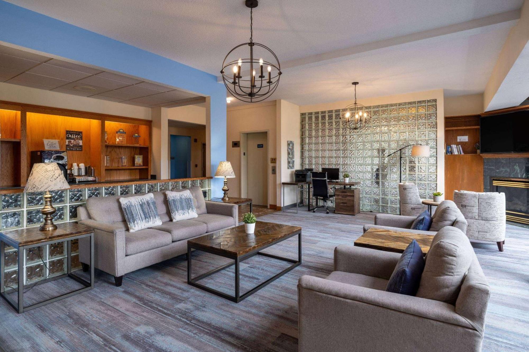 Days Inn & Suites By Wyndham Madison Exteriör bild