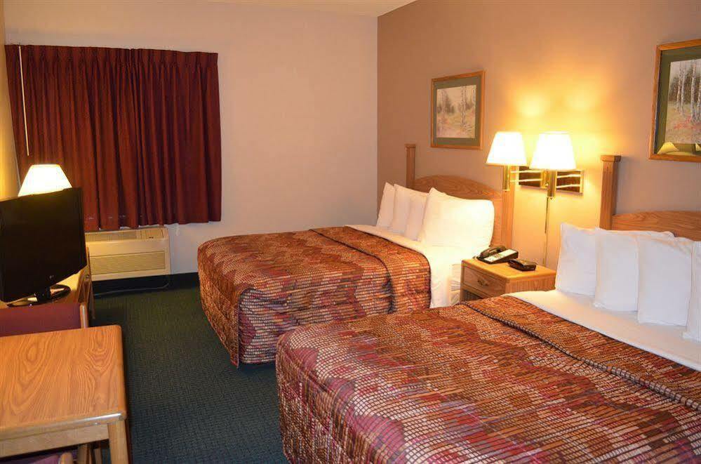 Days Inn & Suites By Wyndham Madison Exteriör bild